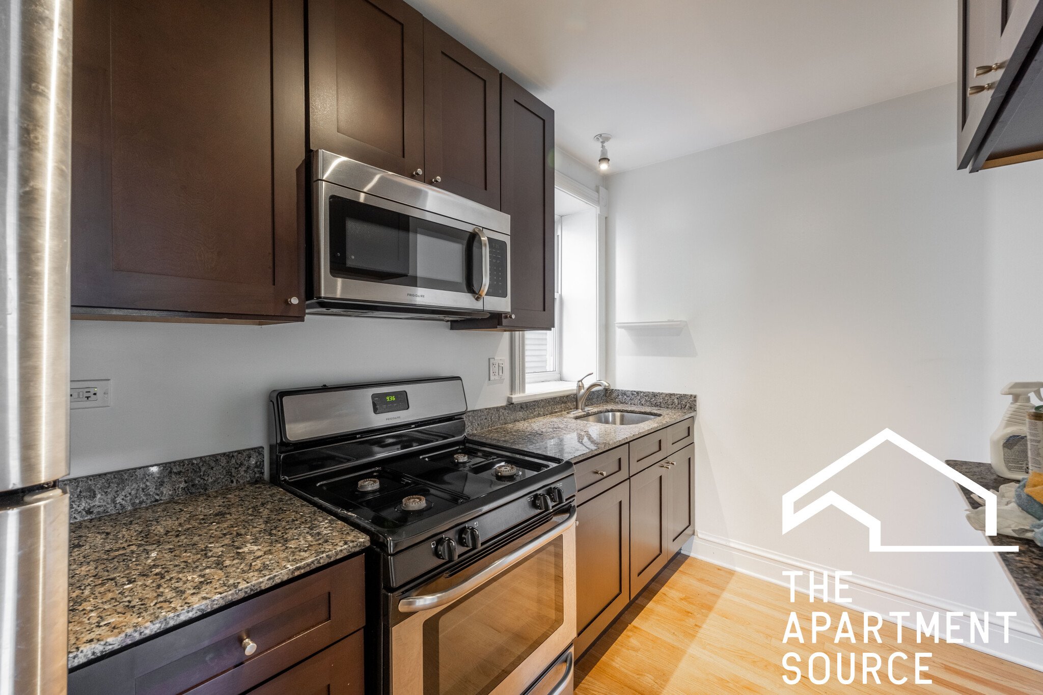 Chicago Apartment: 1820 South Throop Street