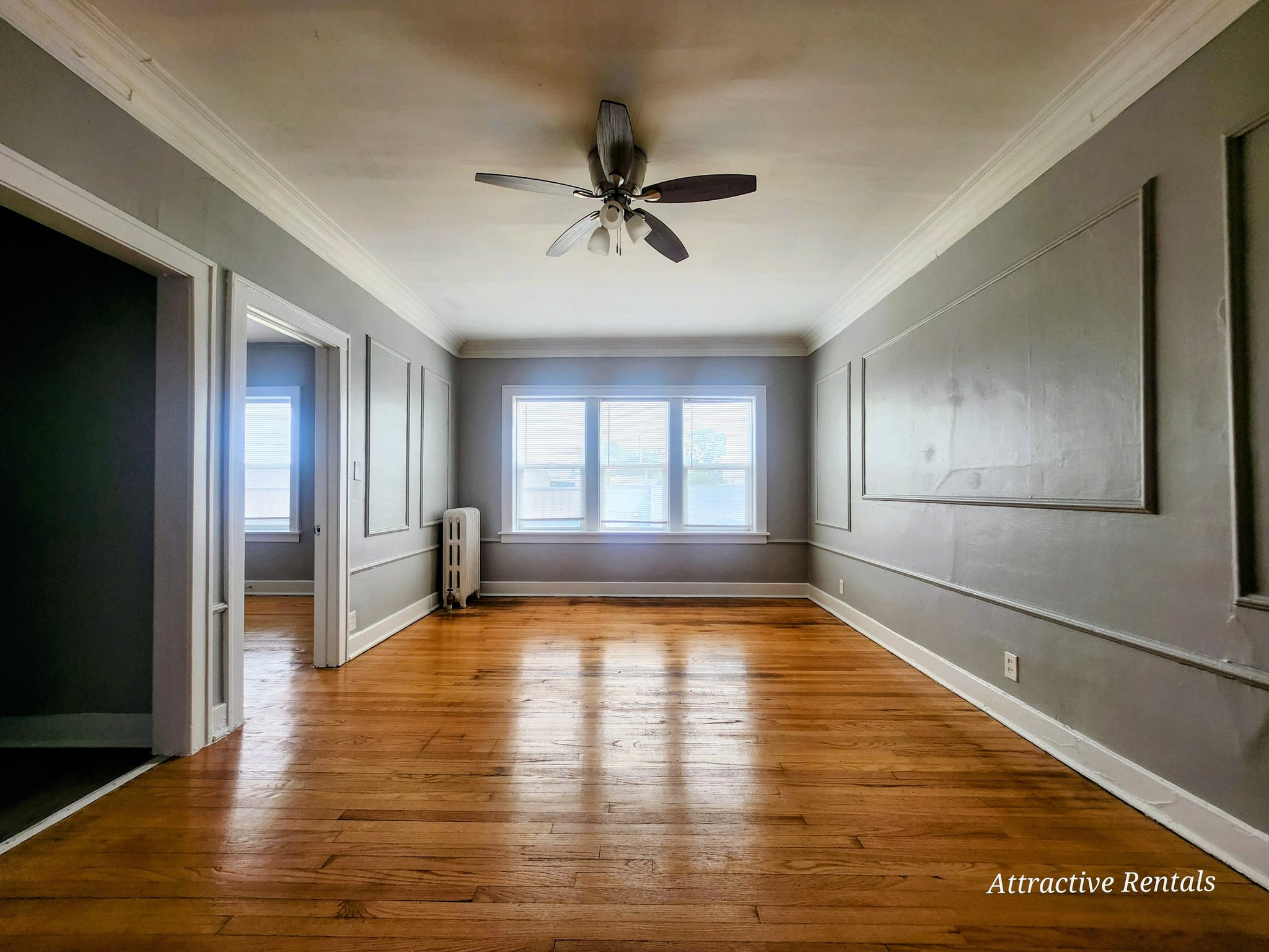 Chicago Heights Apartment: 37 W 14th Pl
