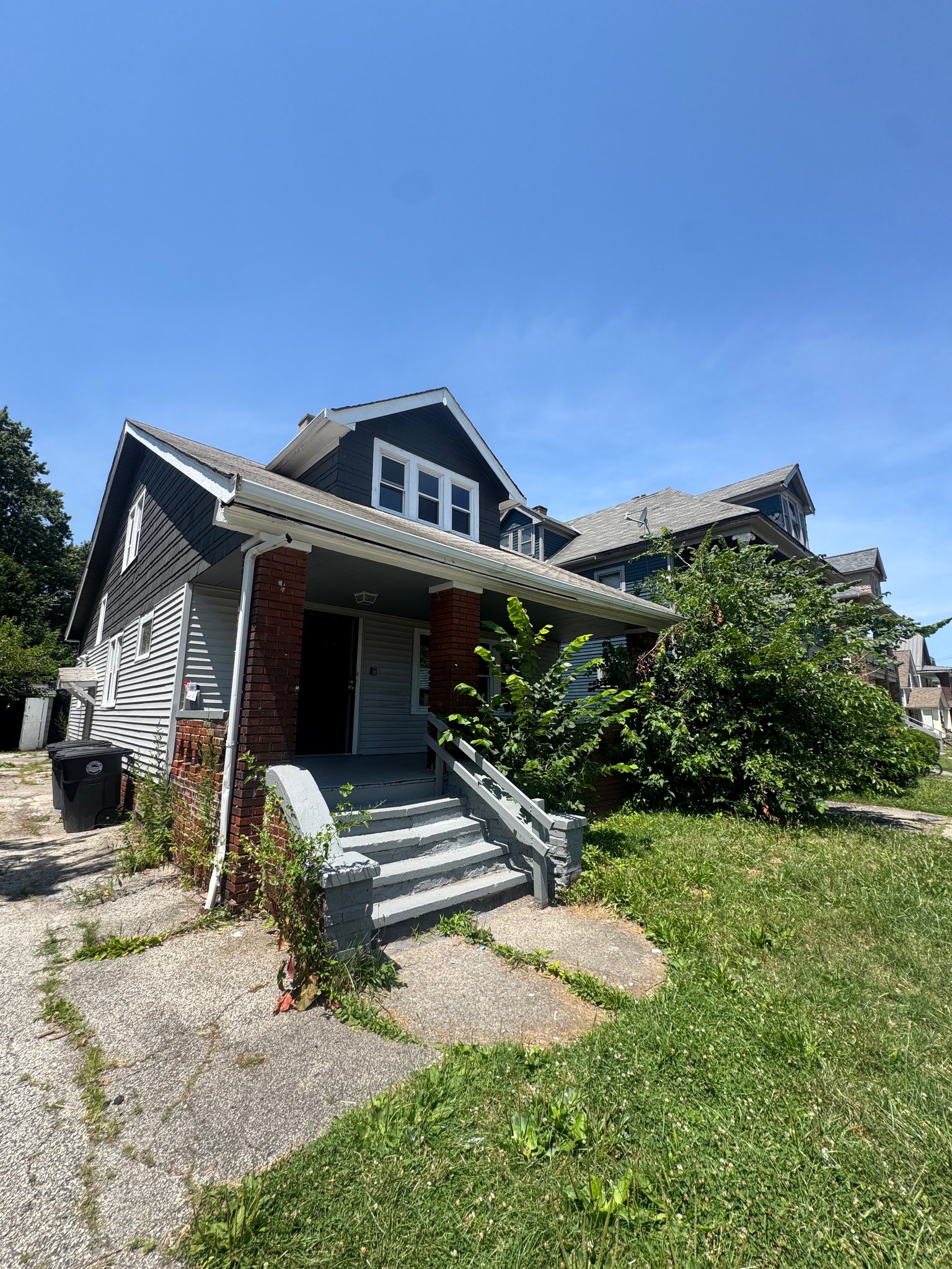 Cleveland House: 2798 E 120th St