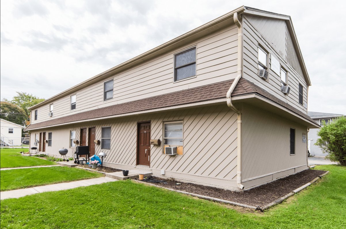DeKalb Single Room: 826 Hillcrest