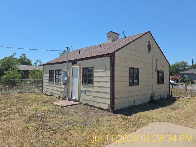 Pampa House: 325 Miami St