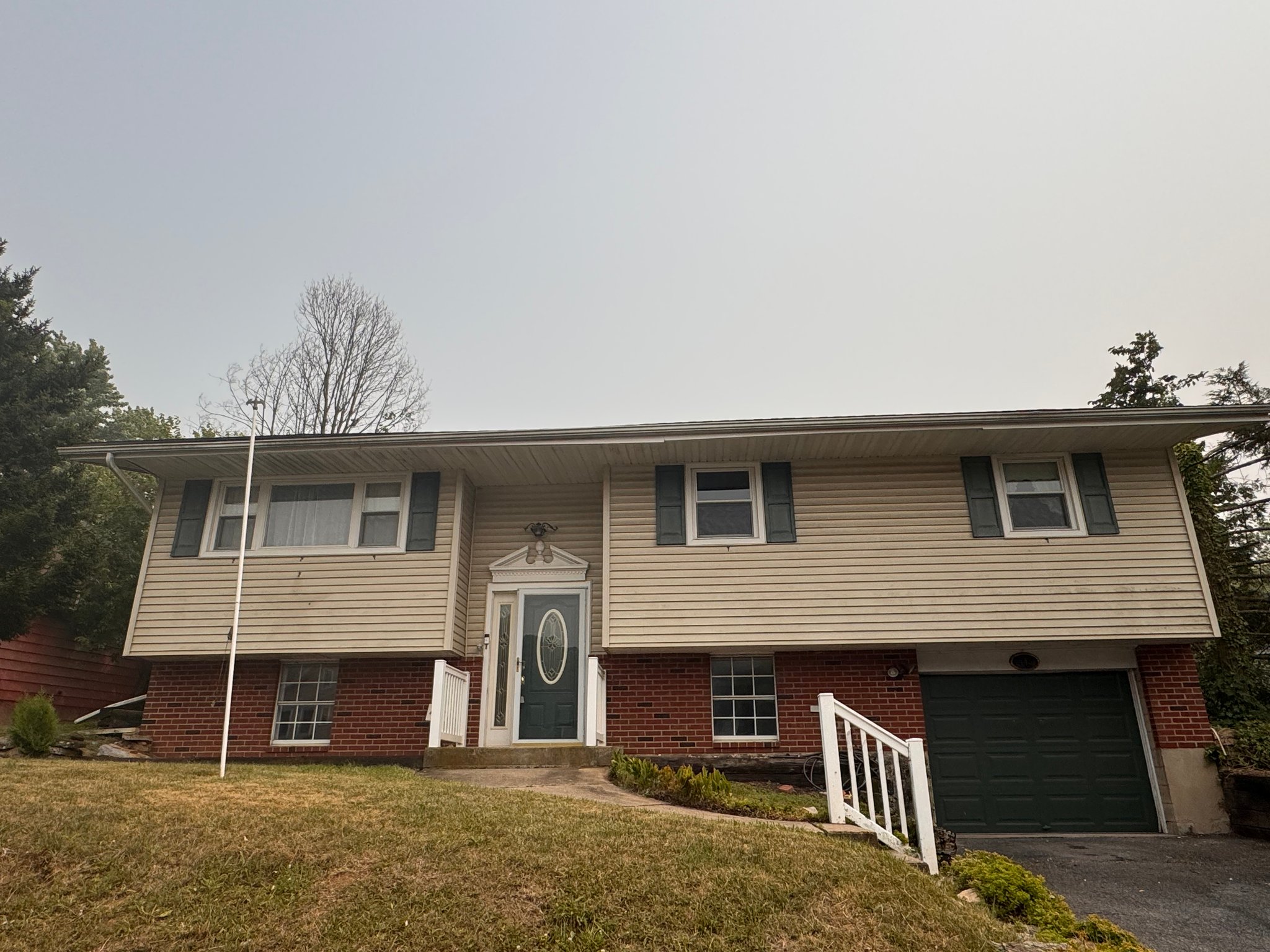 Catasaqua House: 443 Bath Ave