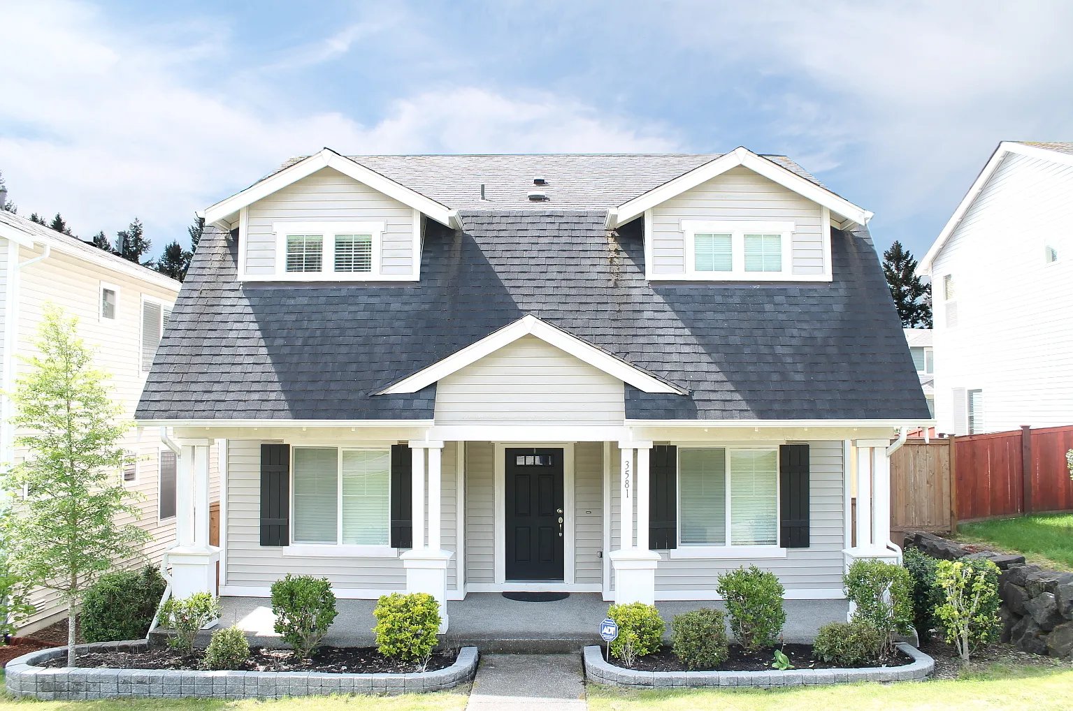 DuPont House: 3581 Hoffman Hill Blvd