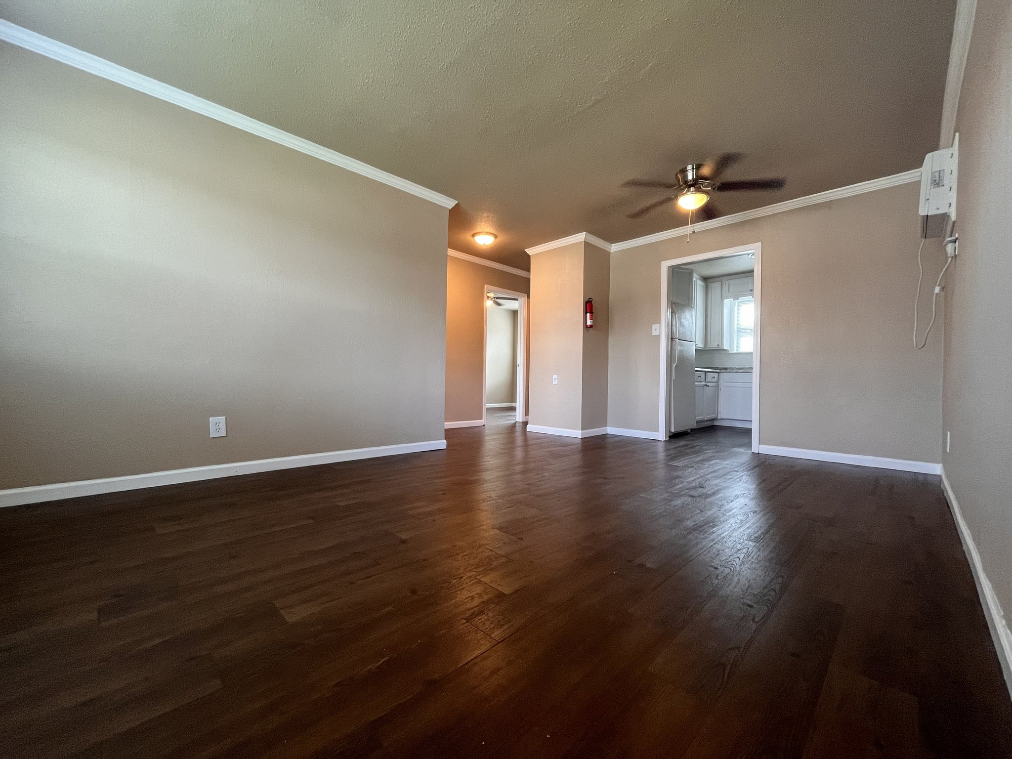 Houston Multiplex: 7623 Pecan Villas