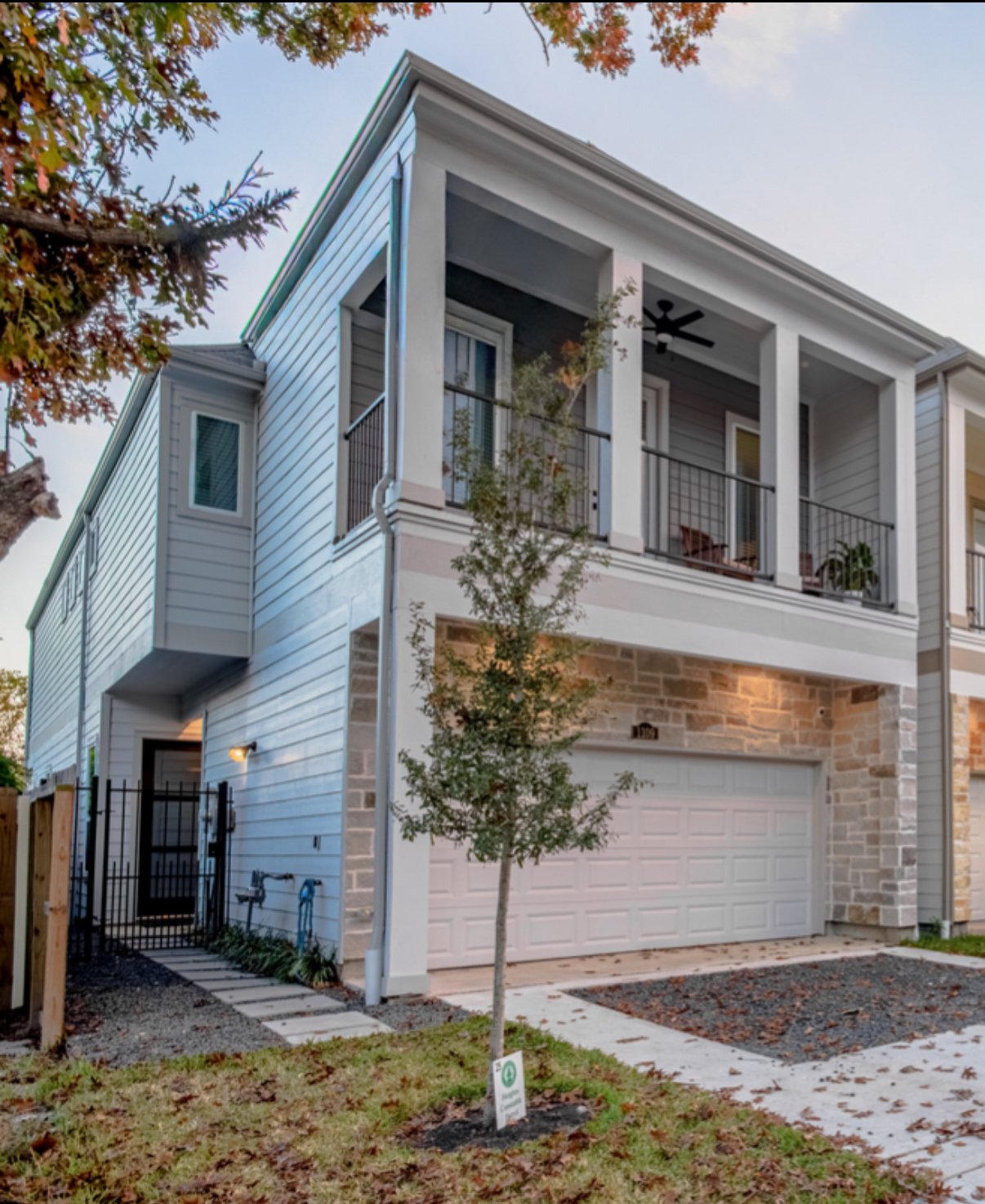 Houston House: 1109 Robbie St
