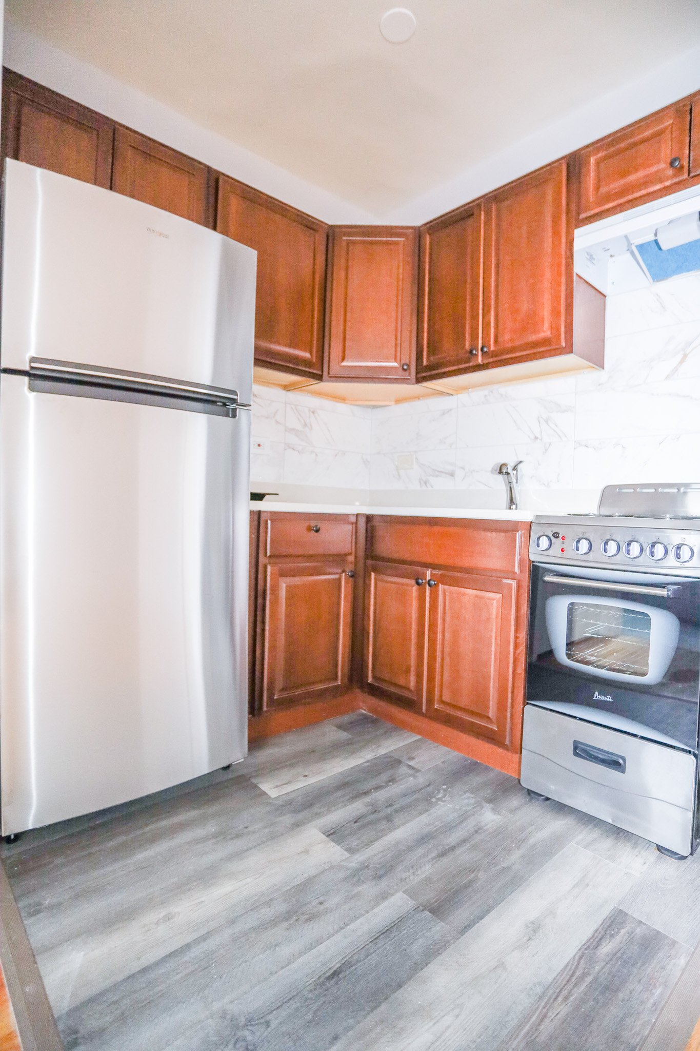Chicago Apartment: 6956 Ashland