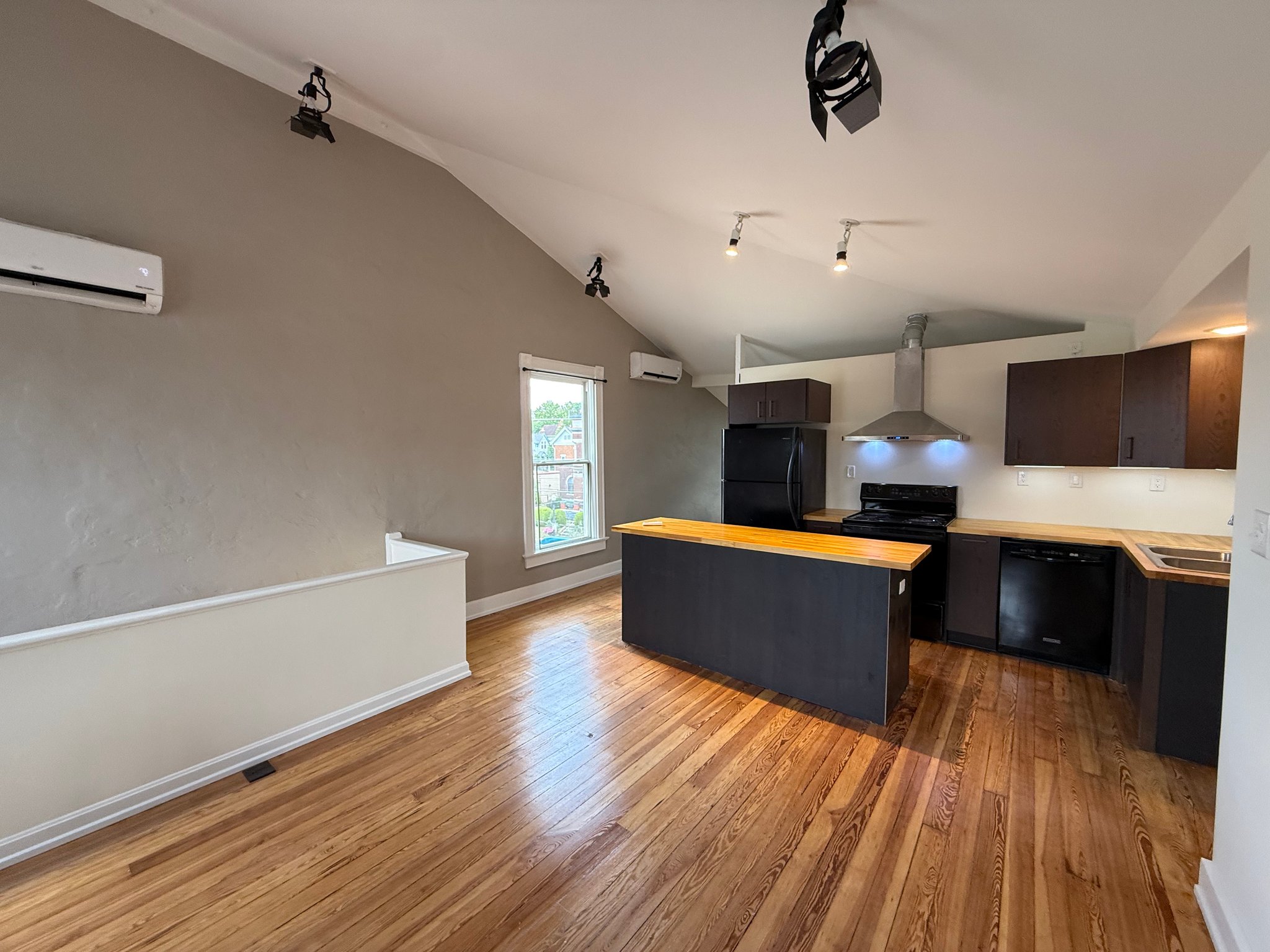 Bellevue Apartment: 401 Fairfield Ave