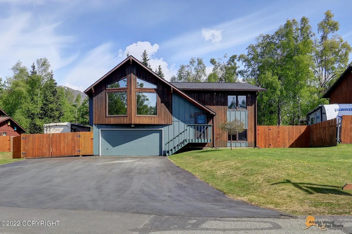 Anchorage House: 9915 Afognak Circle