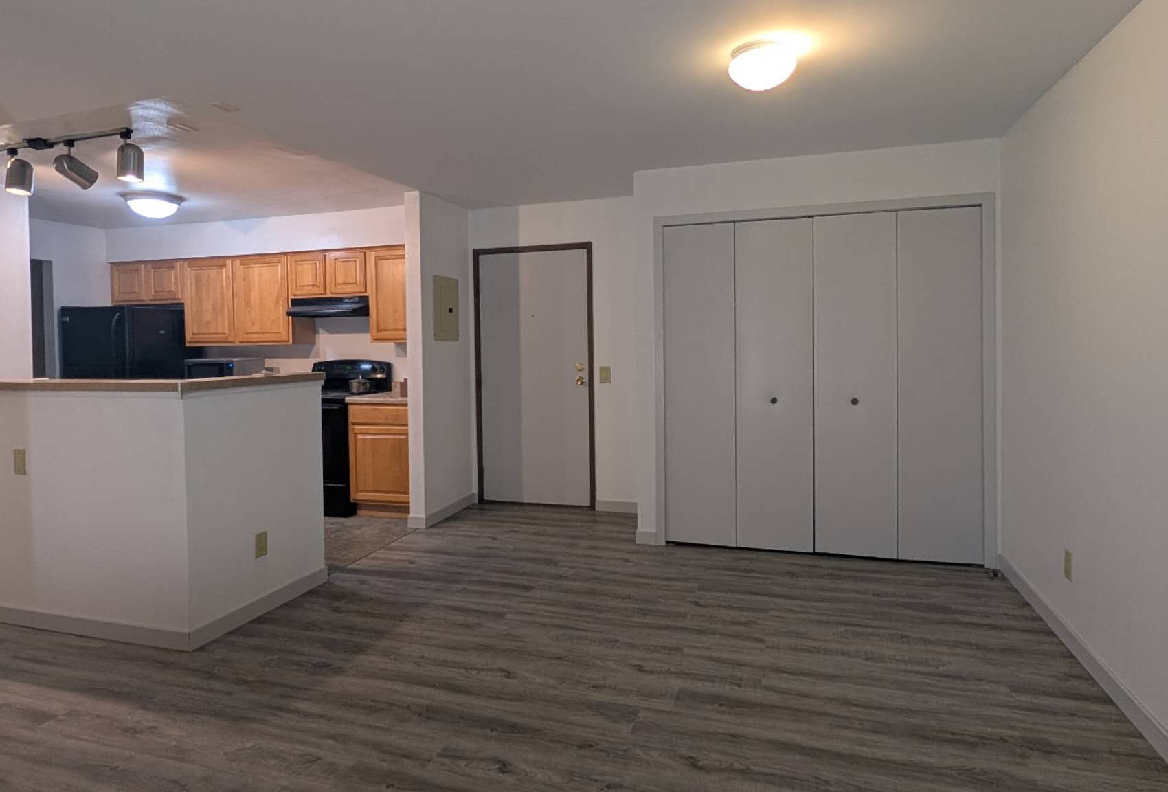 Madison Condo: 1144 Morraine View Dr
