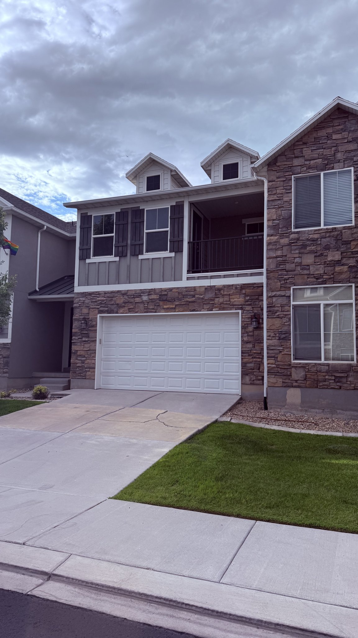 Saratoga Springs Townhome: 298 E Cordoba Dr