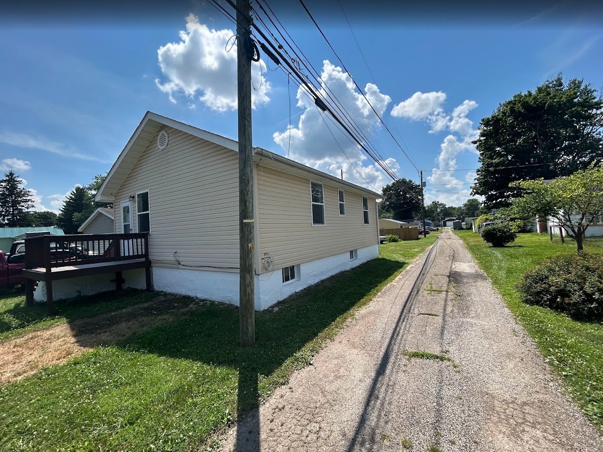 Newark House: 481 Oakwood Avenue