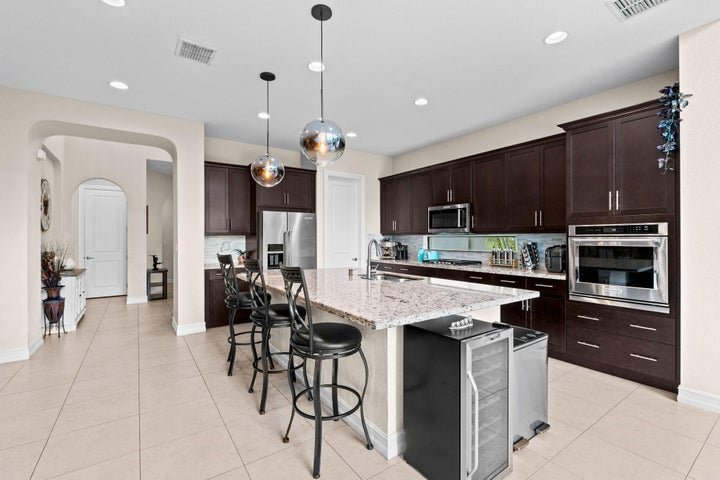 Parkland House: 8845 WATERCREST Circle W