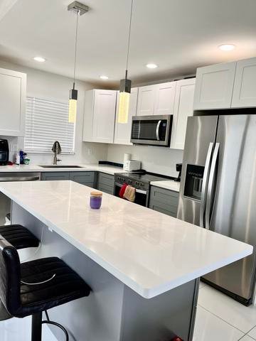 Lantana Condo: 311 E Ocean Avenue 201