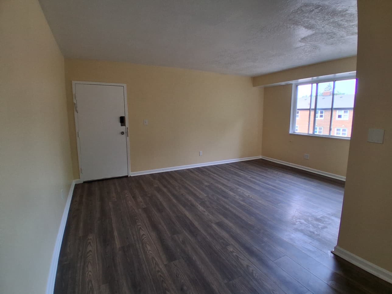 East Cleveland Apartment: 13975 Superior Road