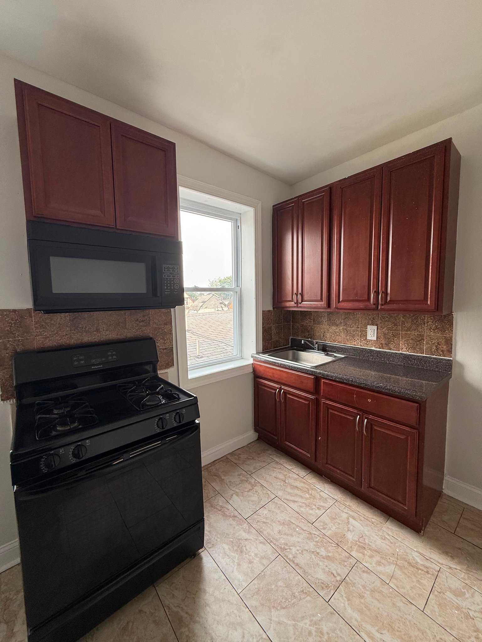 Jersey City Apartment: 162 Bergen Ave