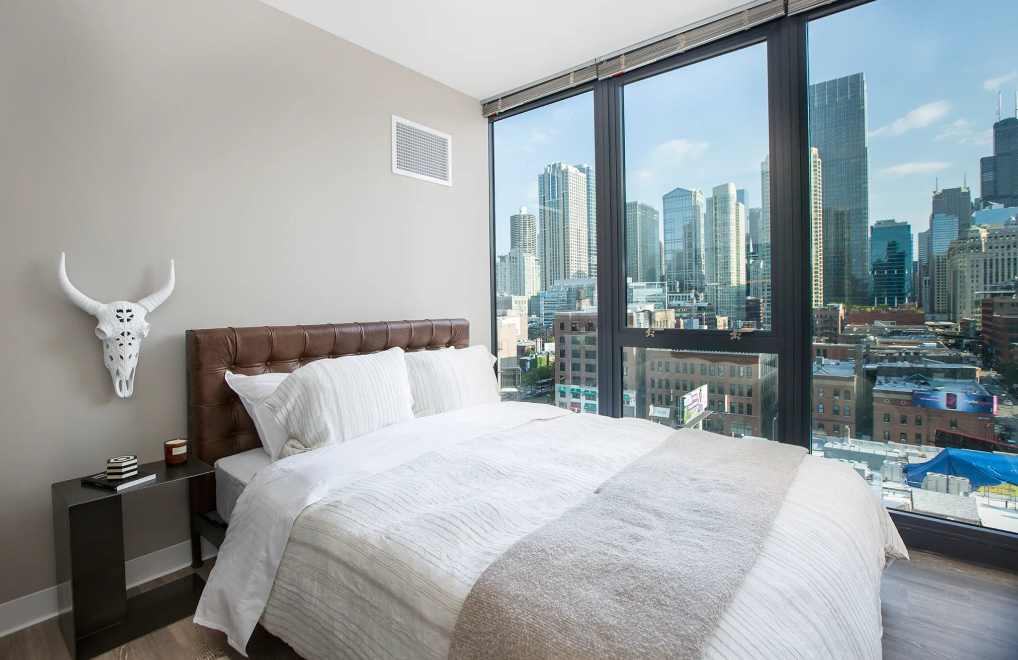 Chicago Condo: 189 W Erie St