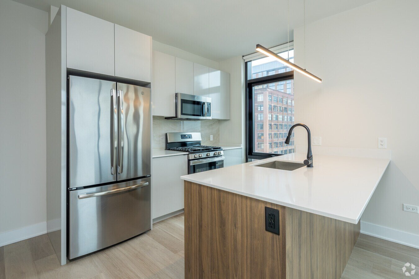 Chicago Condo: 1137 W Tilden St