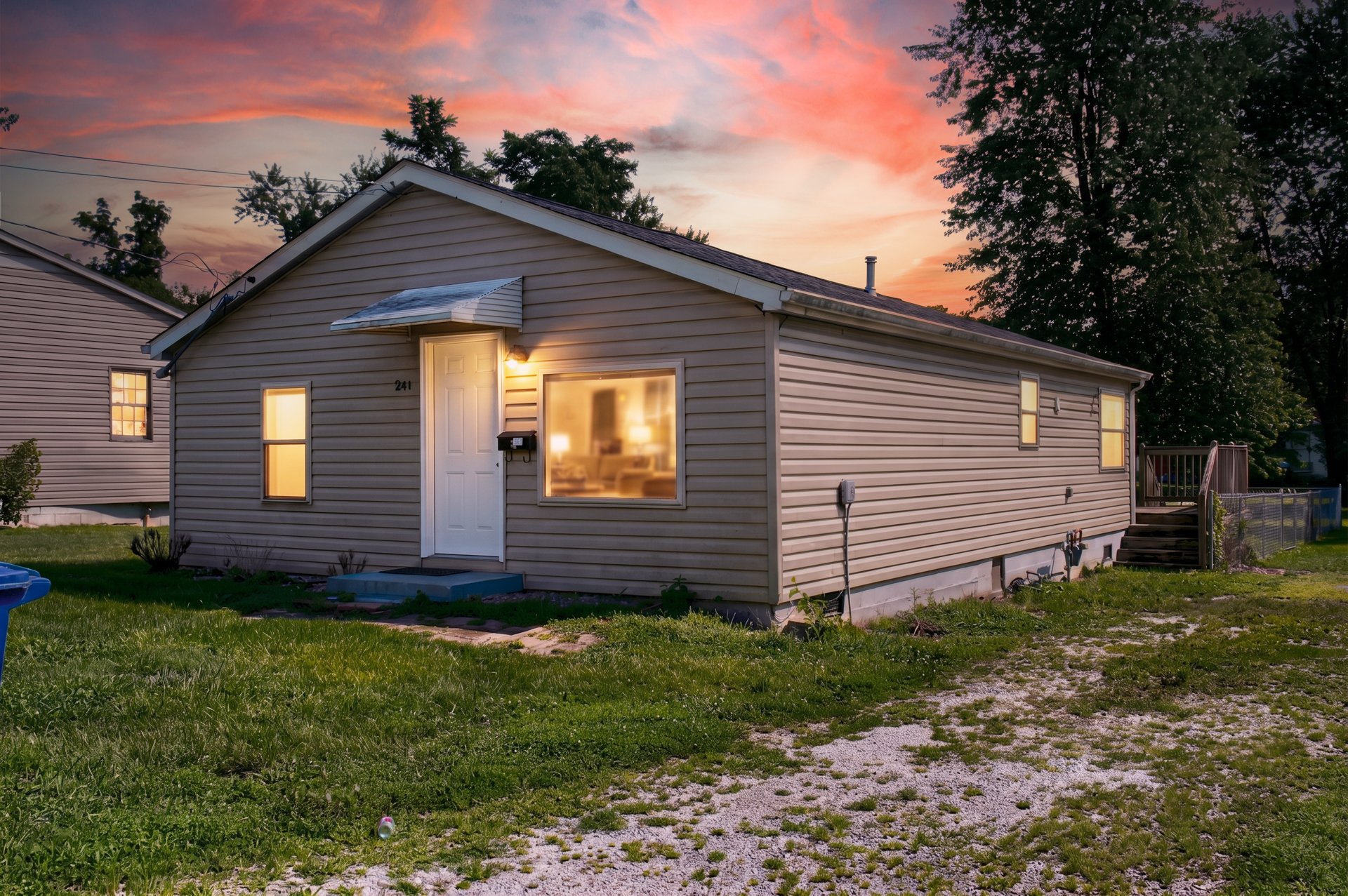 Sellersburg House: 241 Kahl St