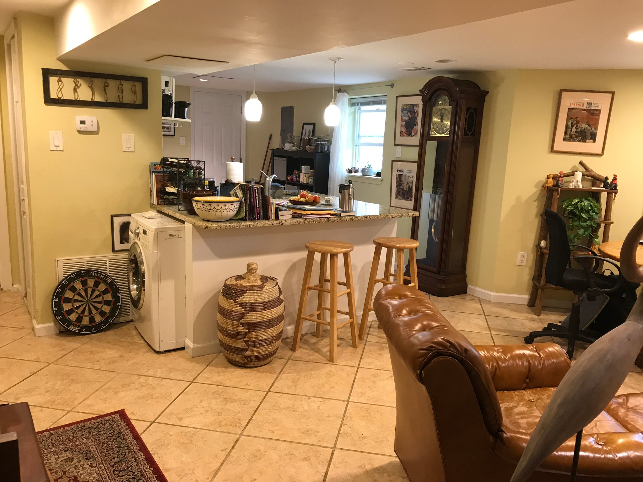 Washington Apartment: 1425 Allison St NW