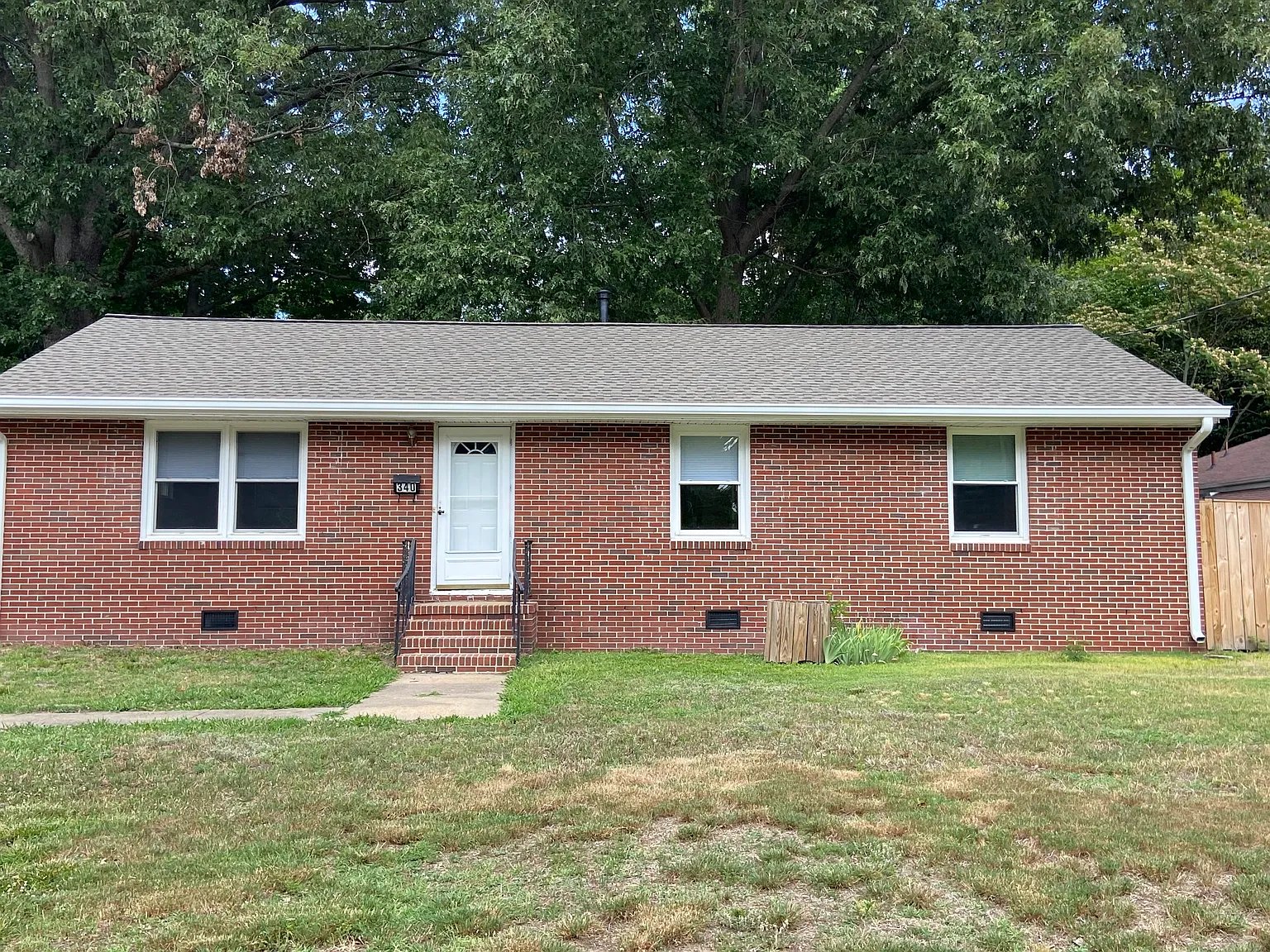 Hampton House: 340 Redheart Dr