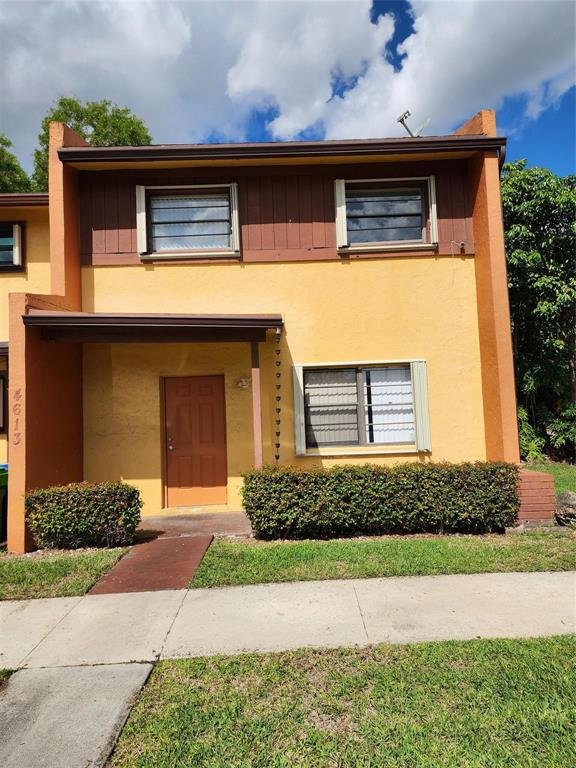 Sunrise Townhome: 4613 NW 91st Ave