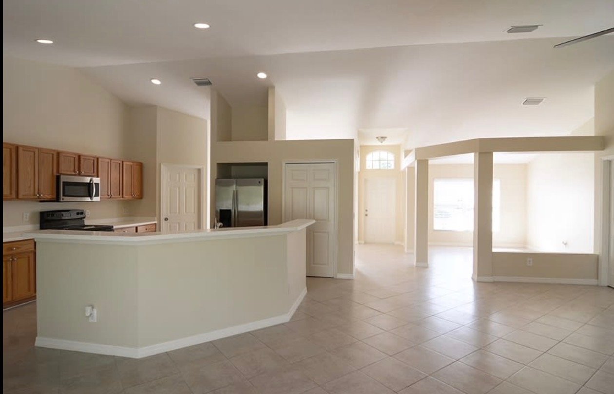 Port Saint Lucie Townhome: 261 NE Granduer Ave, Port Saint Lucie, FL 34988