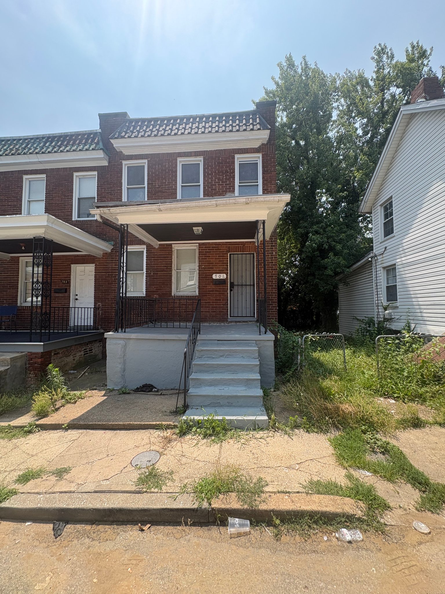 Baltimore House: 701 E 30th St