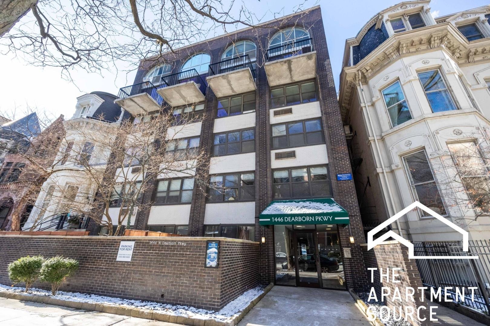 Chicago Apartment: 1446 North Dearborn Pkwy