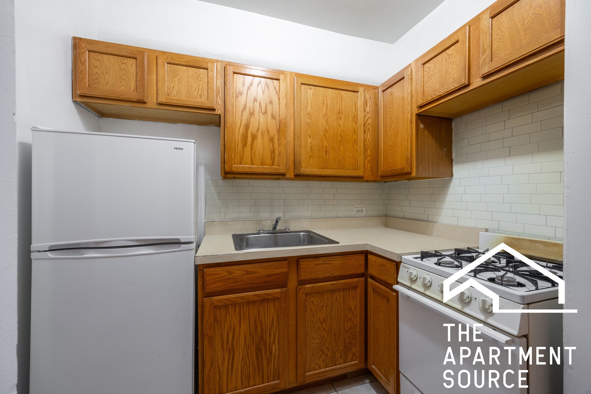 Chicago Apartment: 1164 North Dearborn St