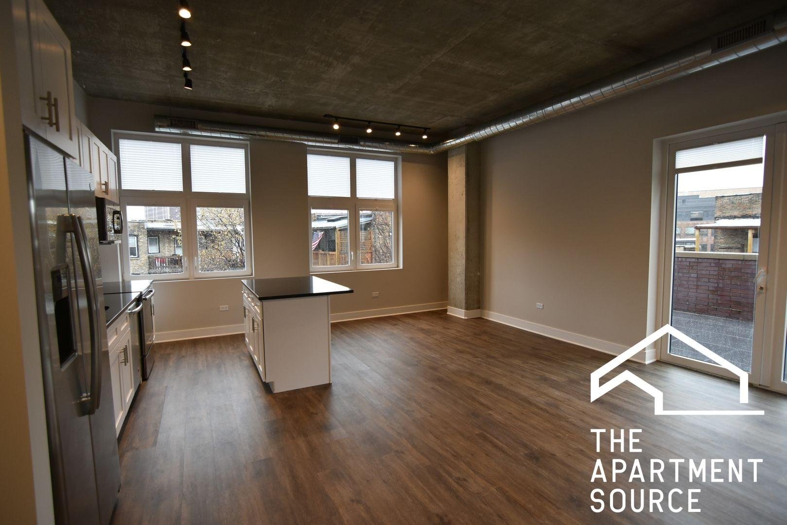 Chicago Apartment: 3833 North Broadway