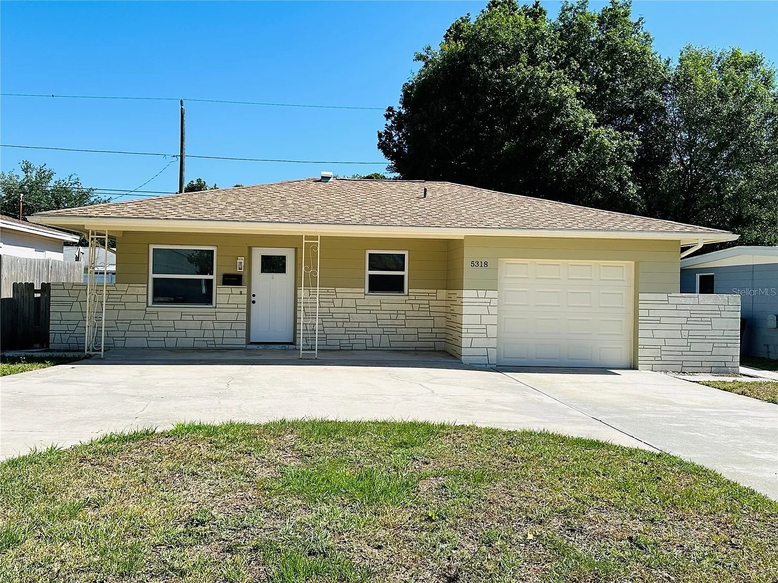 Saint Petersburg House: 5318 21st Ave N