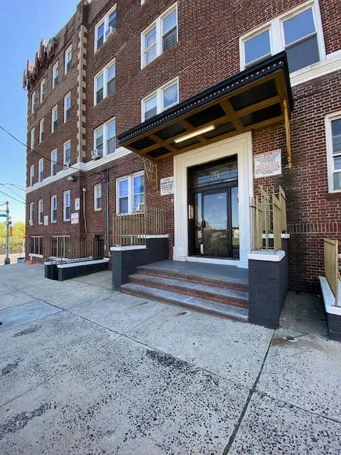 Newark Apartment: 73-81 N 7th St