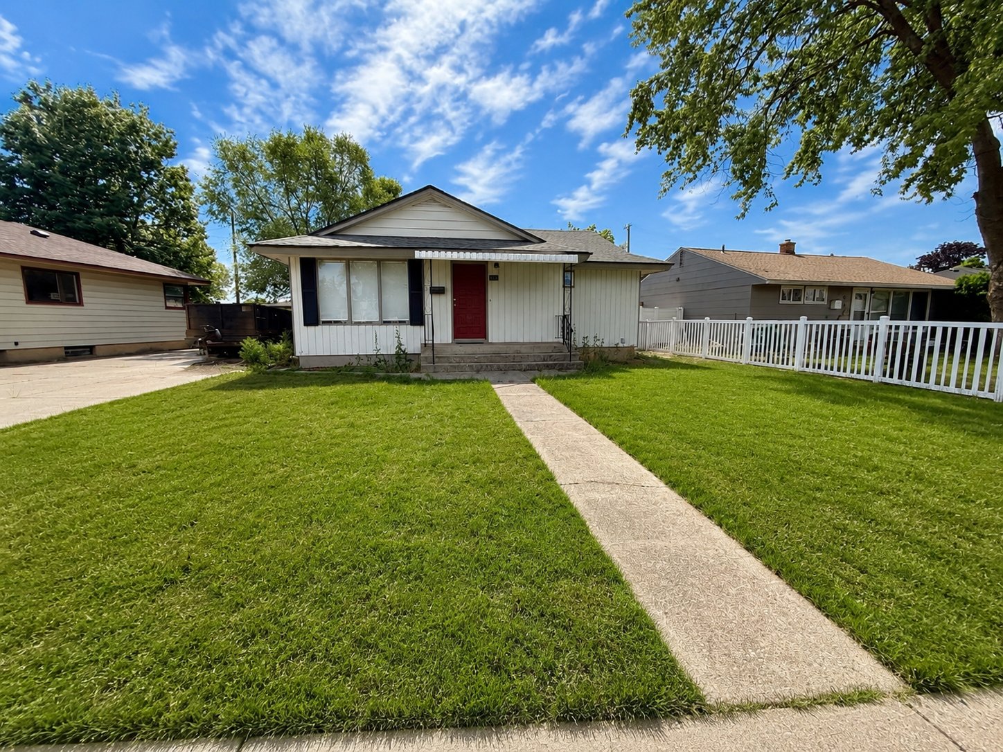 Spokane House: 203 W Amherst