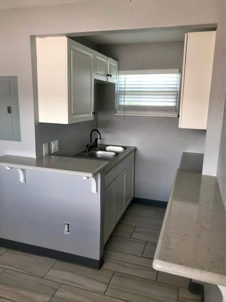 Port Orange Apartment: 4999 S Ridgewood Ave