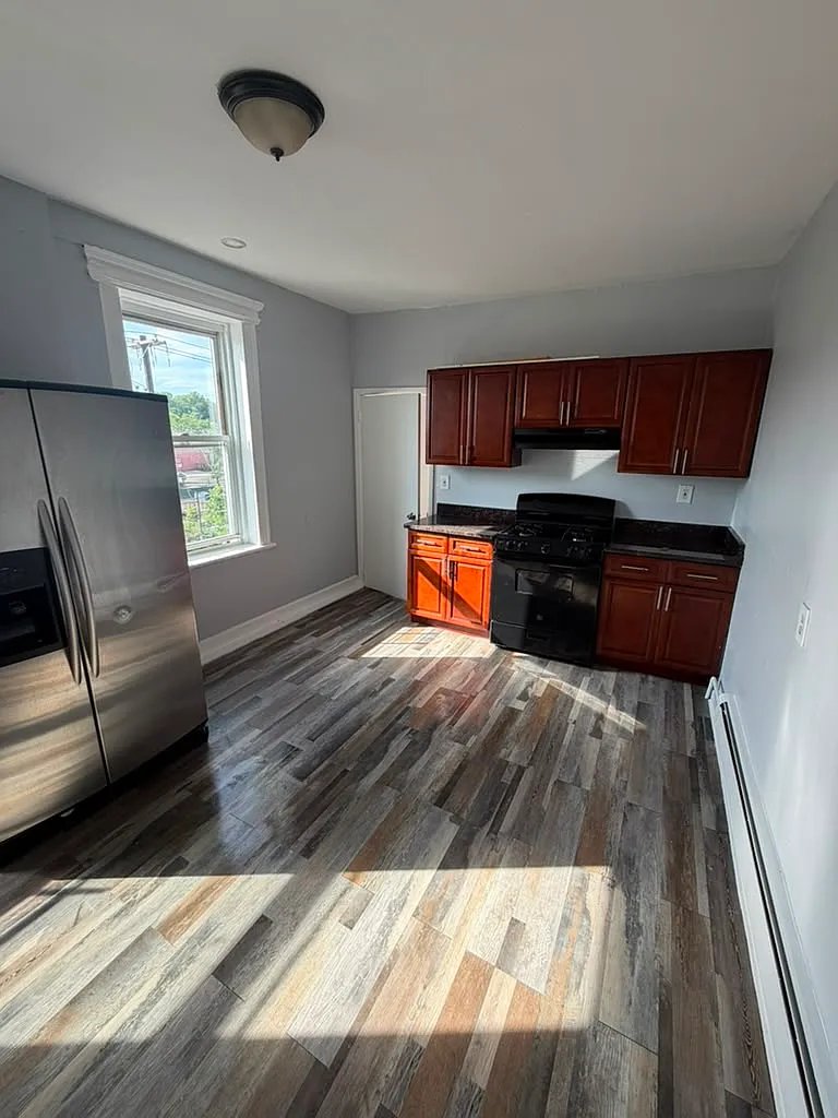 Orange Apartment: 300 Watchung Ave