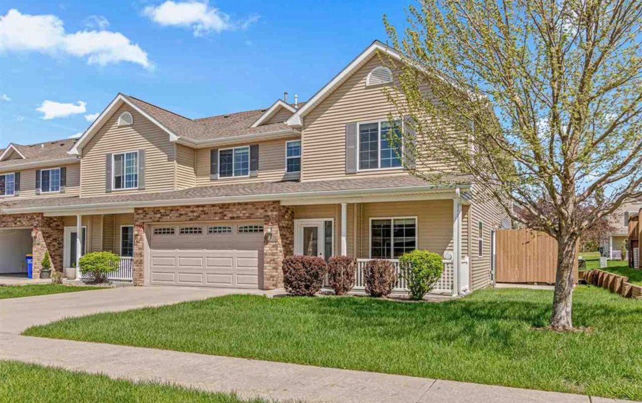 North Liberty Condo: 1659 Burr Dr