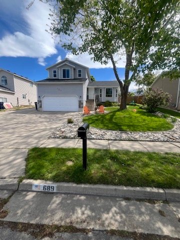 Layton House: 689 Fox Run