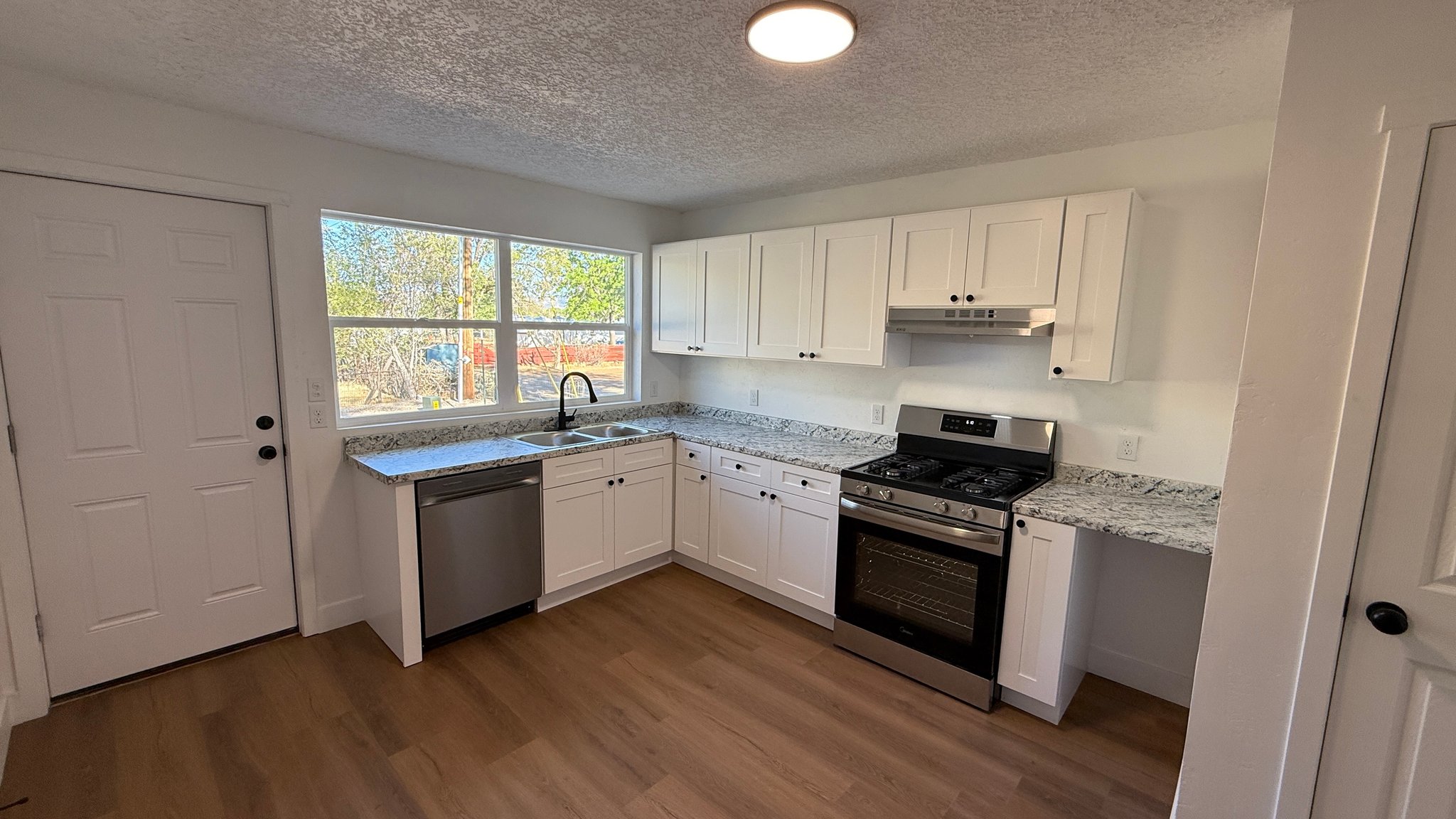 Cortez Apartment: 469 W. 2nd Street