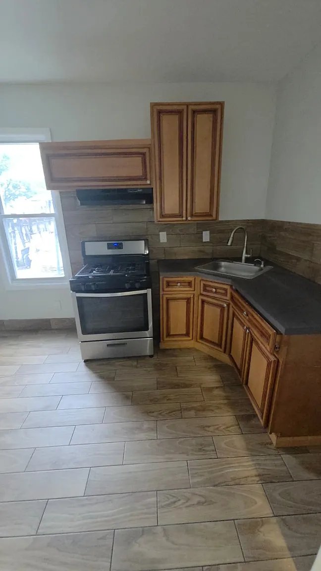 Paterson Apartment: 194 W Broadway