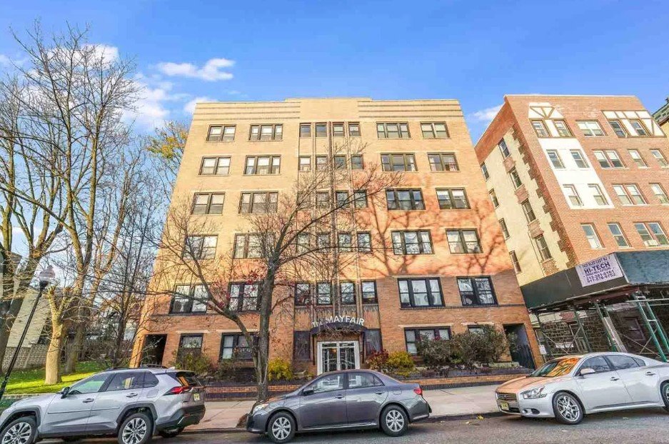 North Bergen Condo: 7427 Boulevard East