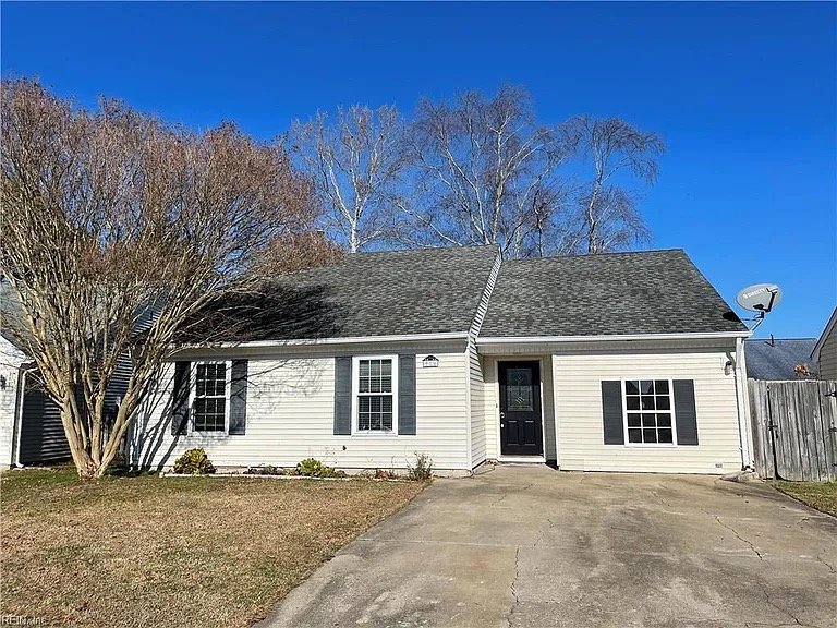 Virginia Beach House: 916 Bernstein Ct
