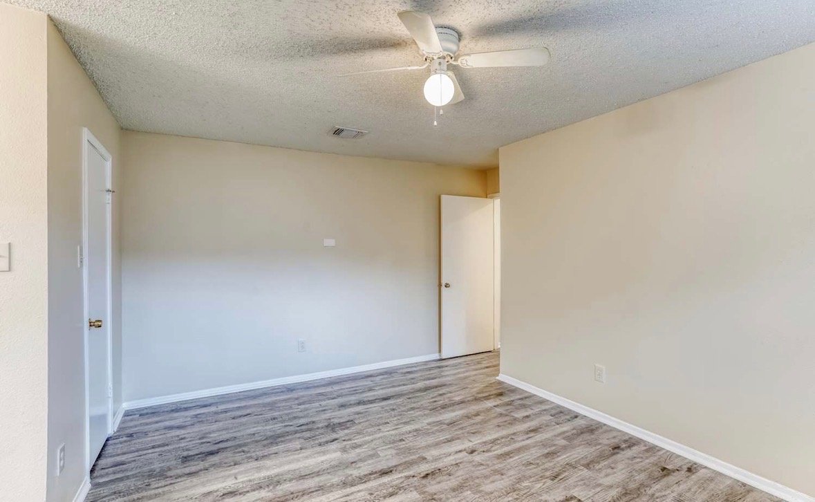 Phoenix House: 13818 n 37th way