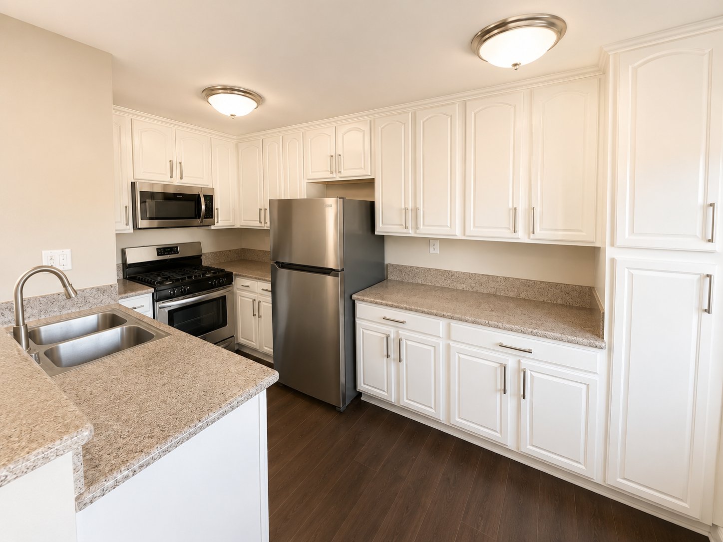 Los Angeles Apartment: 721 w 30th street