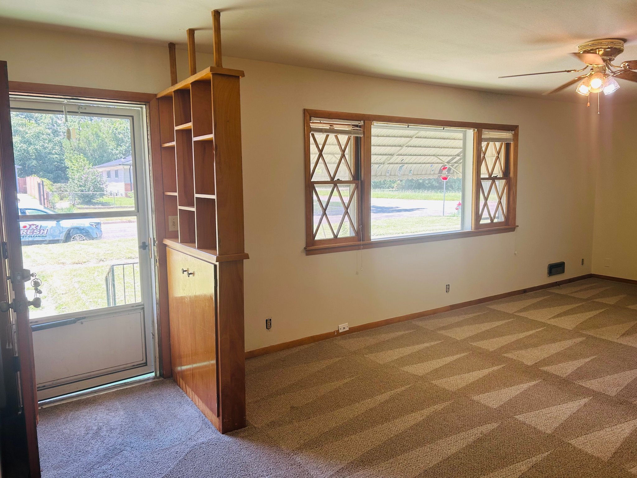 Wichita House: 1526 N Sheridan St