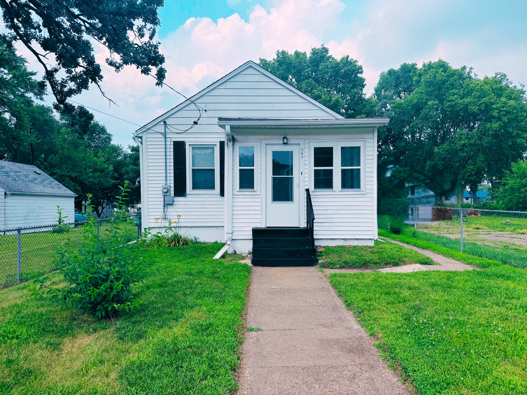 South Beloit House: 347 Springfield