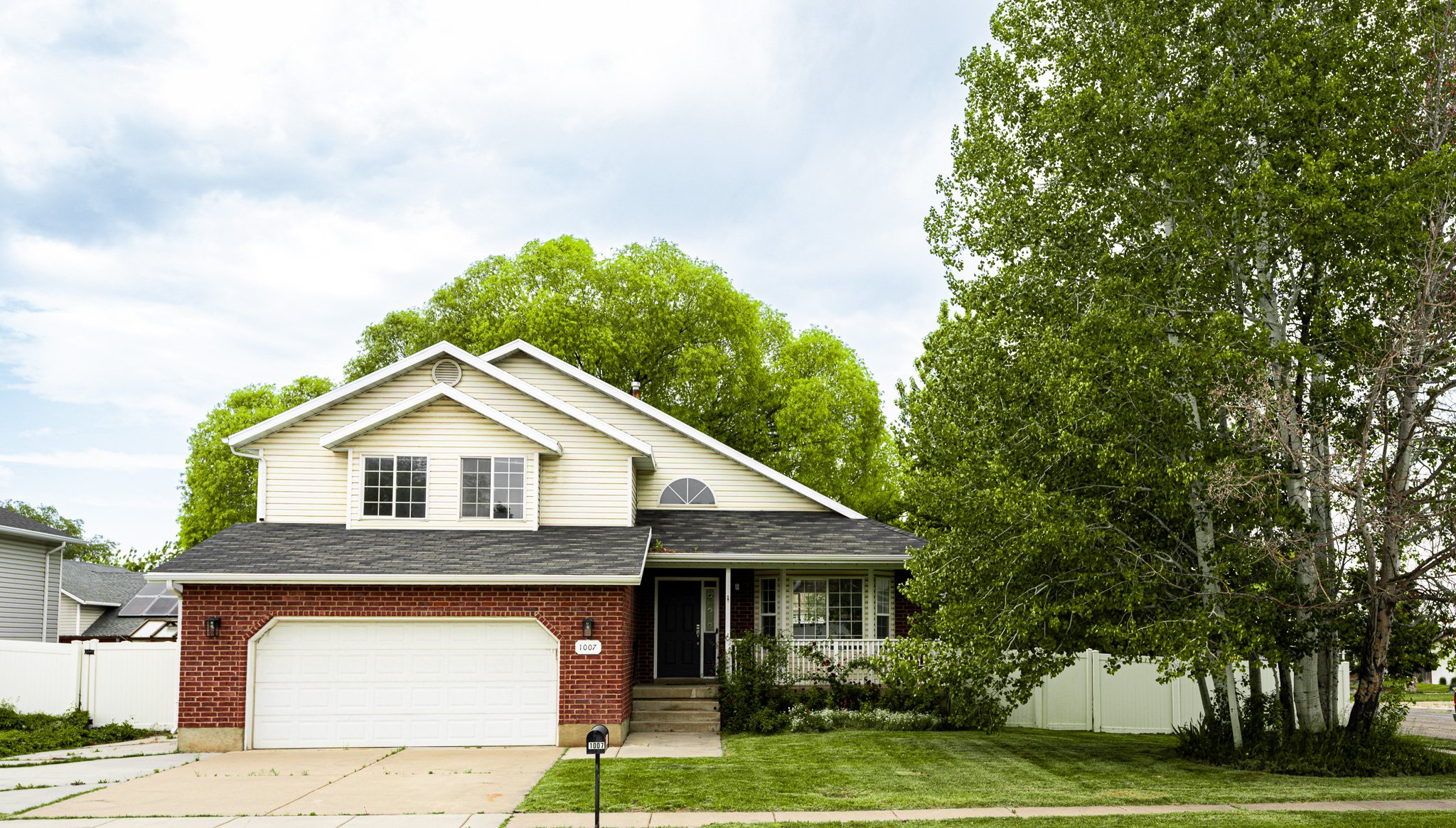 Clinton House: 1007 N 525 W