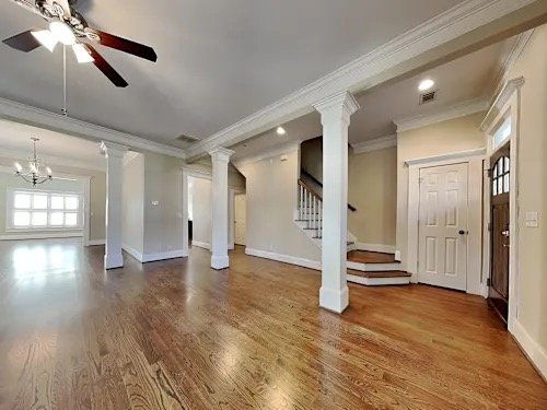 Benton harbor House: 1519 Moccasin Trl