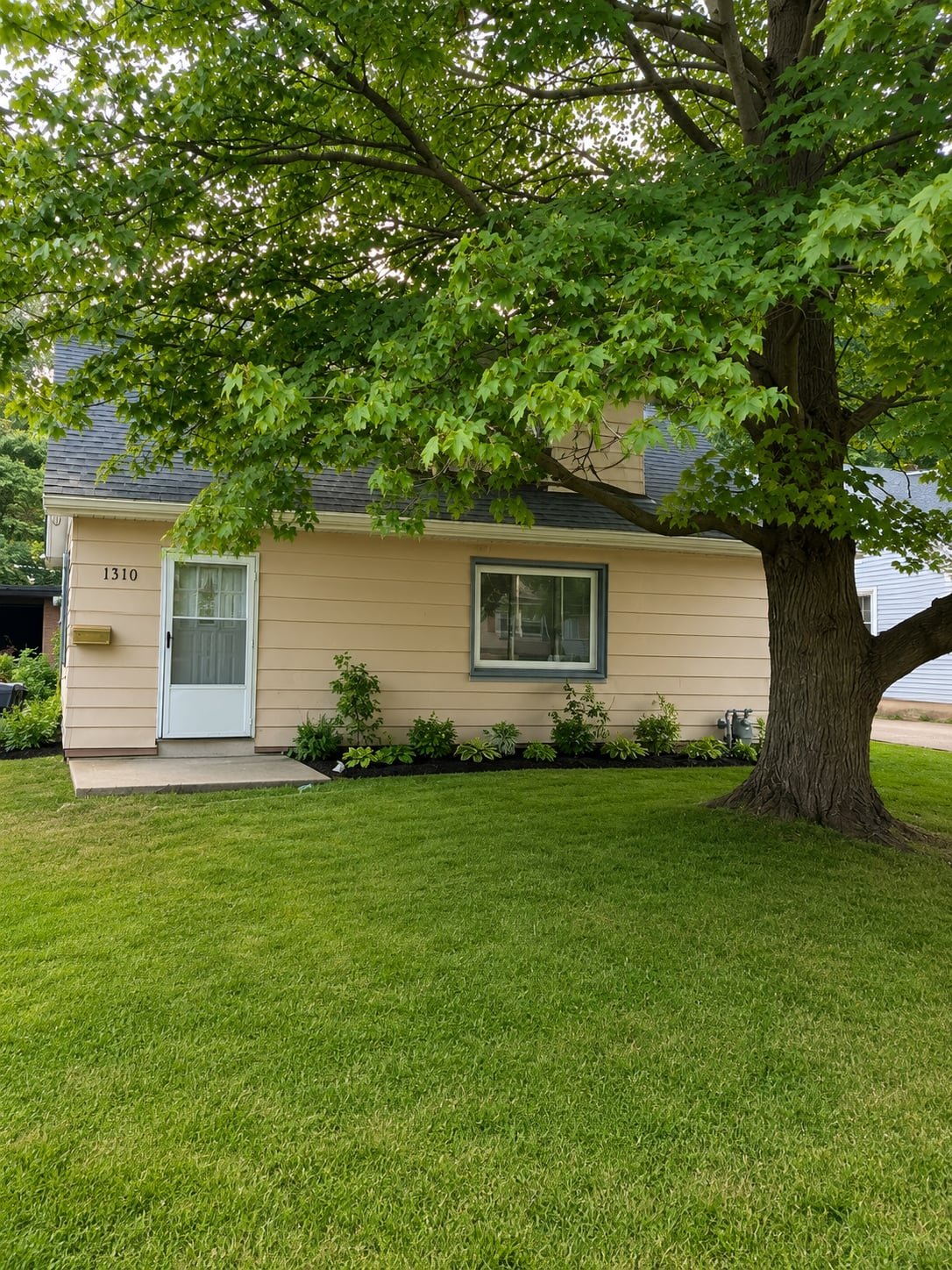 Eastlake House: 1310 E 360th St