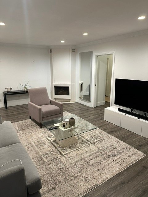 Santa Monica Condo: 930 3rd St