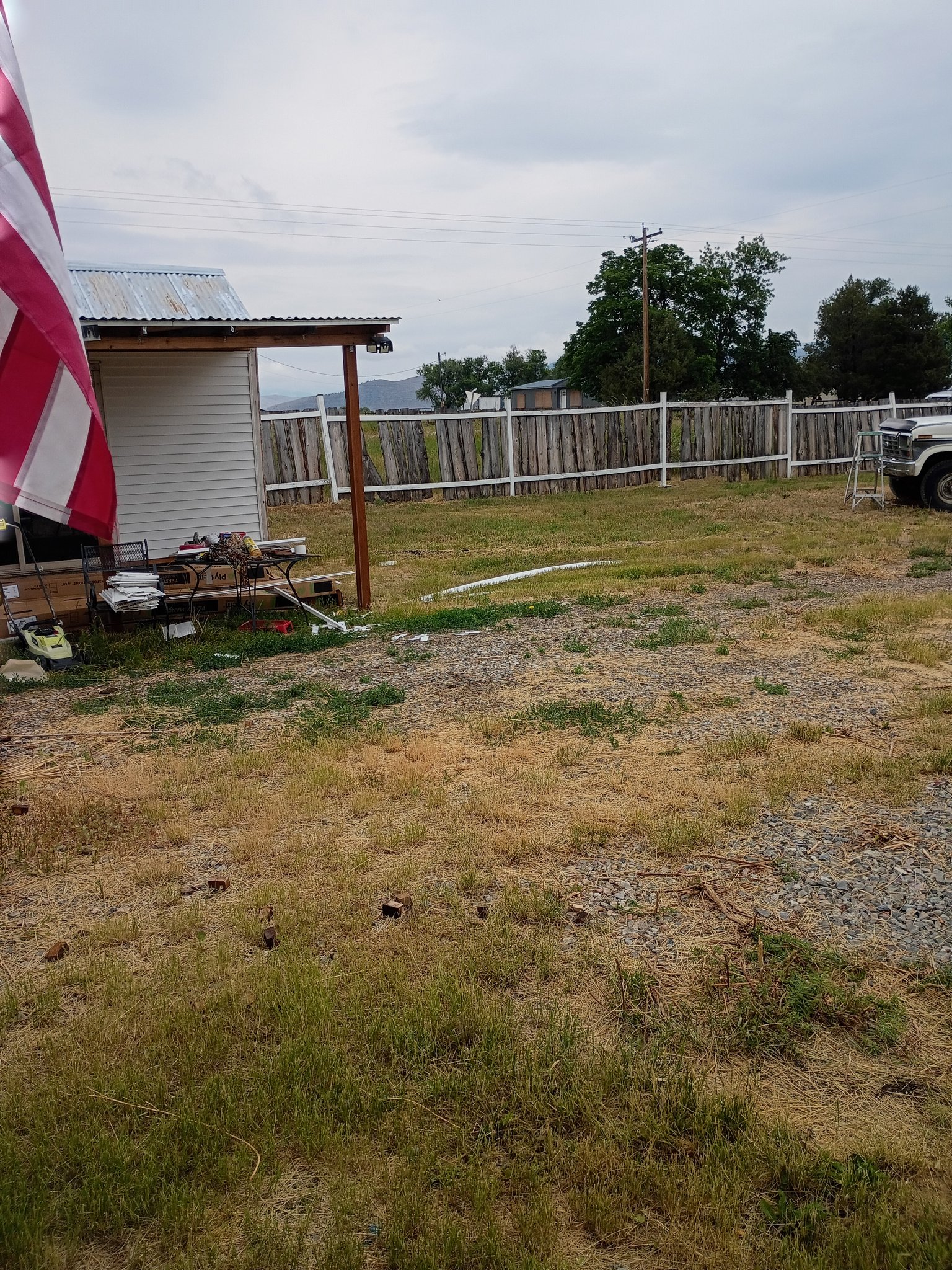 Lonepine Apartment: 49 bras rd